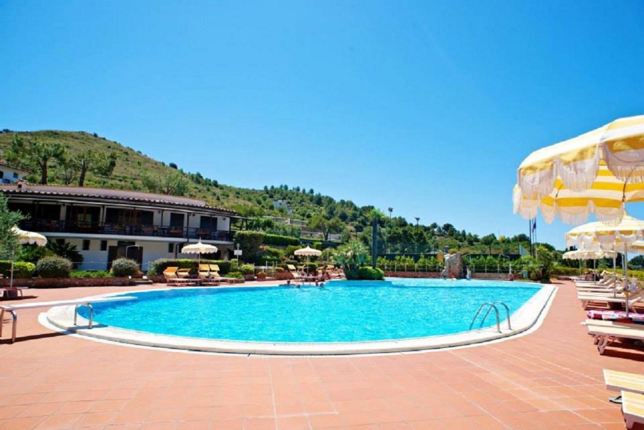 Casa Vacanza Kair Trilo 227 Сперлонга Екстериор снимка